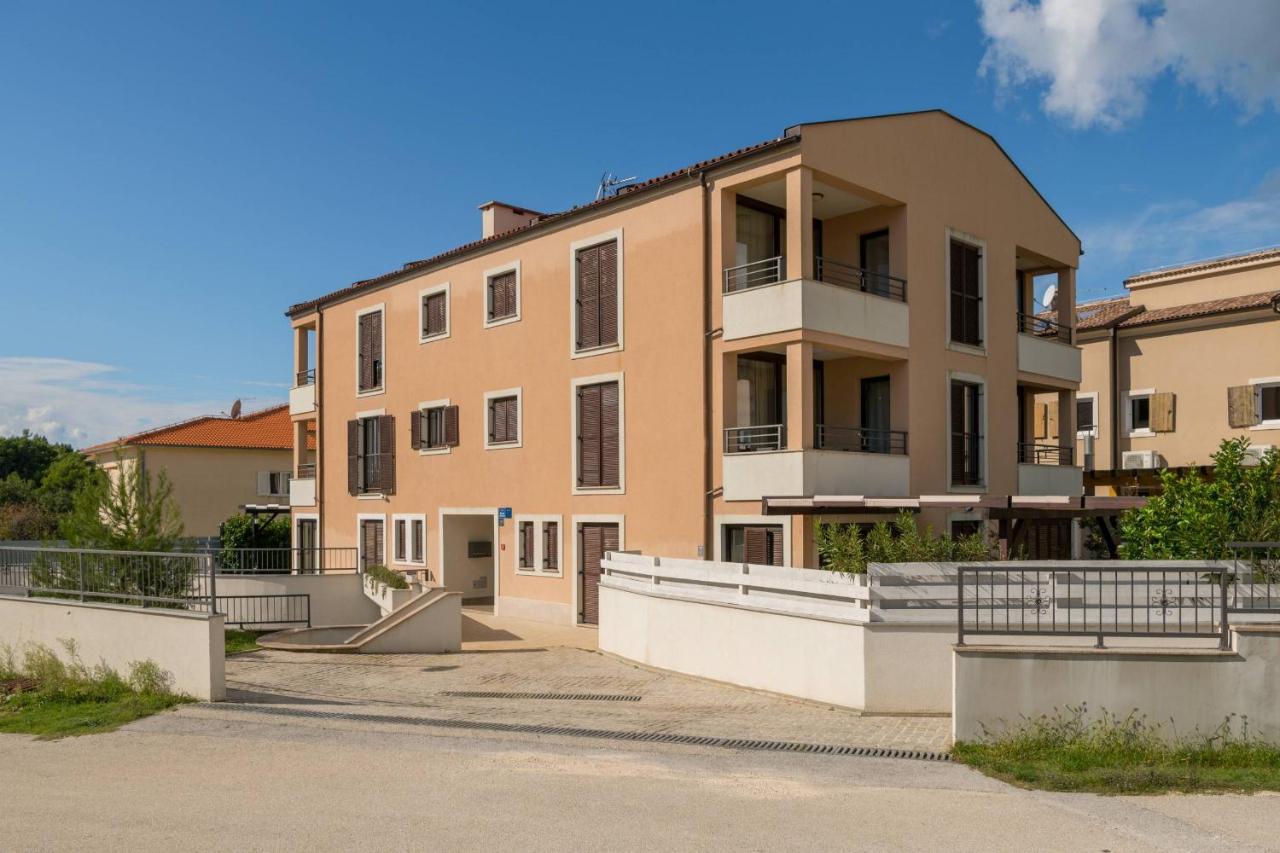 Apartment Carpe Diem Premantura Ngoại thất bức ảnh