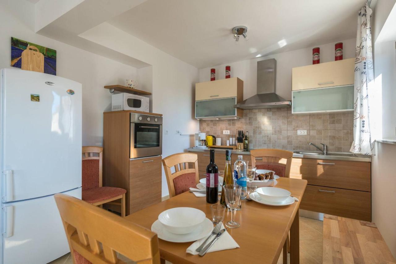Apartment Carpe Diem Premantura Ngoại thất bức ảnh